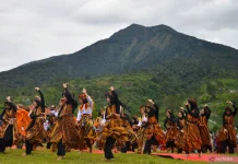 Modern Boleh, Lupa Budaya Jangan