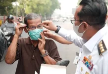 Bupati Eka Putra Imbau Warga Pakai Masker dan Kurangi Aktivitas Outside