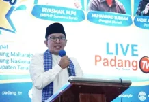 Buka Seminar Pendidikan, Eka Putra Dorong Guru Tingkatkan Kompetensi dan Literasi