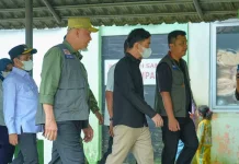 Wapres Gibran Jenguk Korban Banjir Bandang di RSUD Arosuka