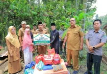 Wabup Pasaman Salurkan Bantuan Korban Angin Kencang