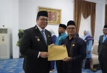 Wabup Lantik 3 PNS Pejabat Manajerial dan Serahkan SK Penugasan Kepsek