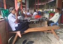 Babinsa Suliki Ajak Warga Waspadai Jembatan Rusak