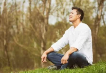 Bahaya Duduk Bersila Terlalu Lama
