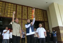 Api Kirab Porprov XVI Tiba di Balai Kota Padang, Wako Siap Jadi Tuan Rumah Pembukaan