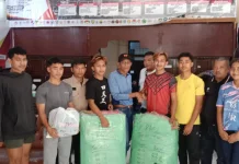 Atlet dan Ofisial Pasi Bukittinggi Terima Perlengkapan Pertandingan Porprov XVI
