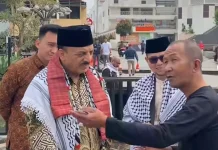 Dubes Palestina Terpukau Pesona Jam Gadang, Naik ke Puncak Bersama Istri