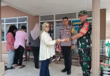 Babinsa Harau Kawal MBG untuk Bumil dan Balita di Tanjung Pati