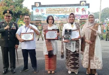 HUT TNI Ke 81 Tahun 2026, Dandim 0304/Agam Serahkan Piagam Penghargaan