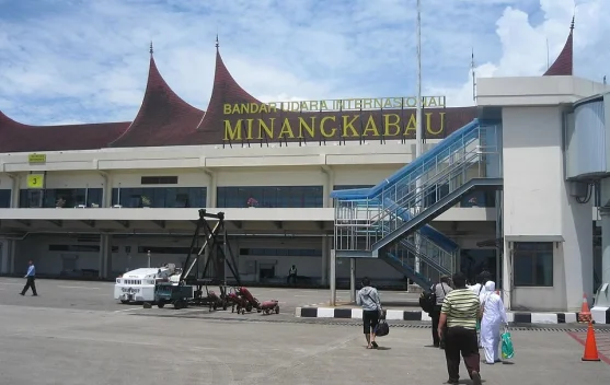 Ranah dalam Darah, Rantau dalam Langkah