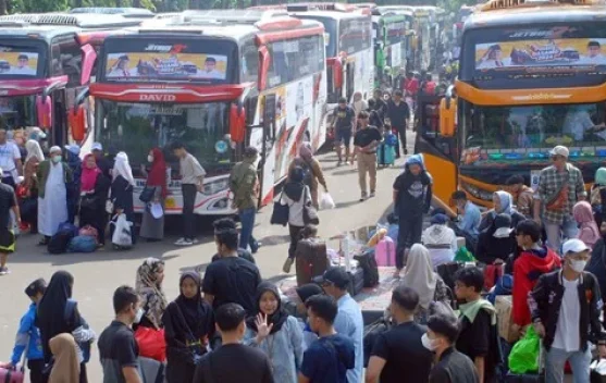 Pulang Basamo, Tradisi Perantau Minangkabau