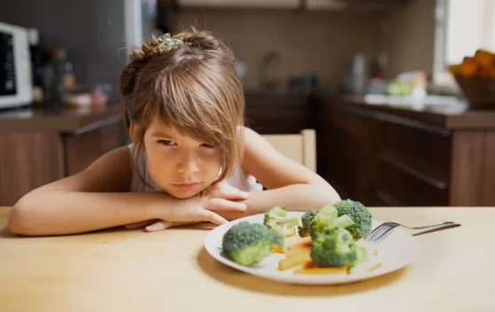 Cara Seru Atasi Anak Mogok Makan