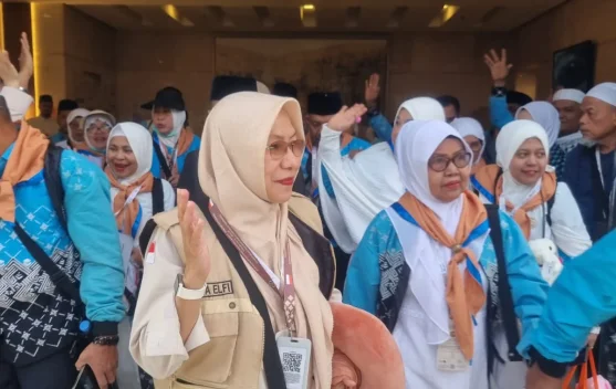 Perjuangan Berbuah Bahagia, Jemaah Haji Kloter 7 Embarkasi Padang  Akhirnya Pulang