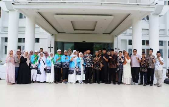 Tujuh Jemaah Haji Asal Padang Panjang Tiba dengan Selamat di Tanah Air