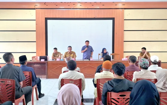Uji Publik Ranperda Pajak Daerah & Retribusi Bukittinggi Berlangsung Memanas
