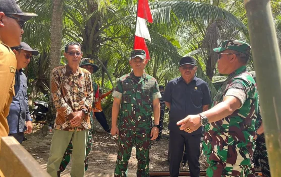 Danpusterad  & Danrem 032 Wbr Pastikan Pembangunan Karya Bakti Mentawai Rampung