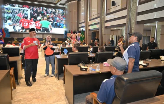 Gubernur Sumbar Ingin Kegiatan Nobar Piala Dunia 2026 Mampu Gerakan Pelaku UMKM