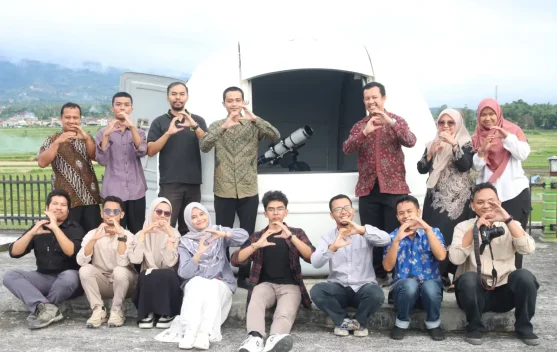 Komunitas Astronomi Sumbar Eksplorasi Fasilitas Laboratorium Terpadu UIN Bukit