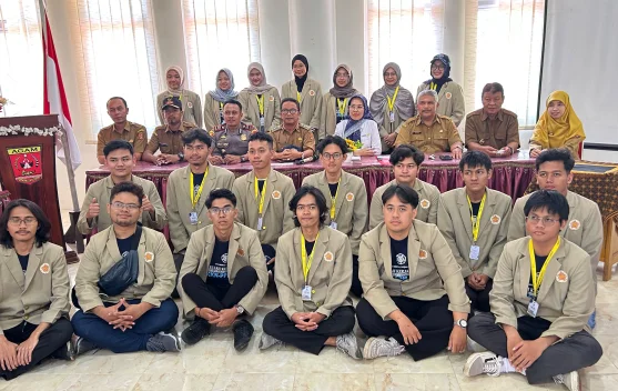 Tim KKN PPM UGM Tapak Koto Bantu Pemulihan Bencana Agam
