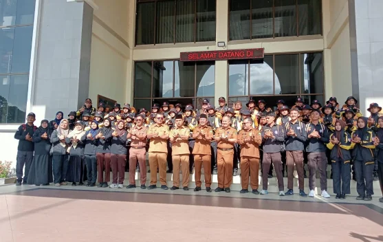 Bupati Pasaman Lepas Kontingen Jambore Pramuka ke Cibubur