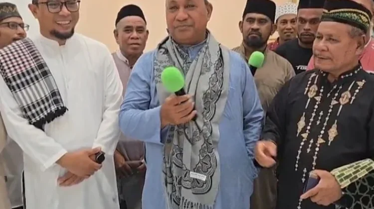 Wagub Vanath Tarawih Perdana di Masjid Darussalam Bula