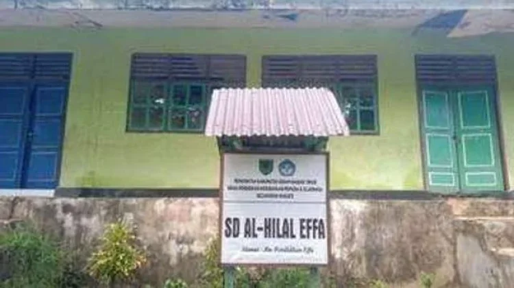 Publik Soroti SK Kepala Sekolah Dasar di SBT yang Dicabut via Telepon