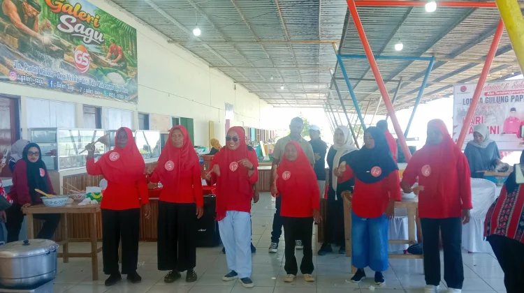 PDIP SBT Gelar Lomba Gulung Papeda Peringati Hari Kartini