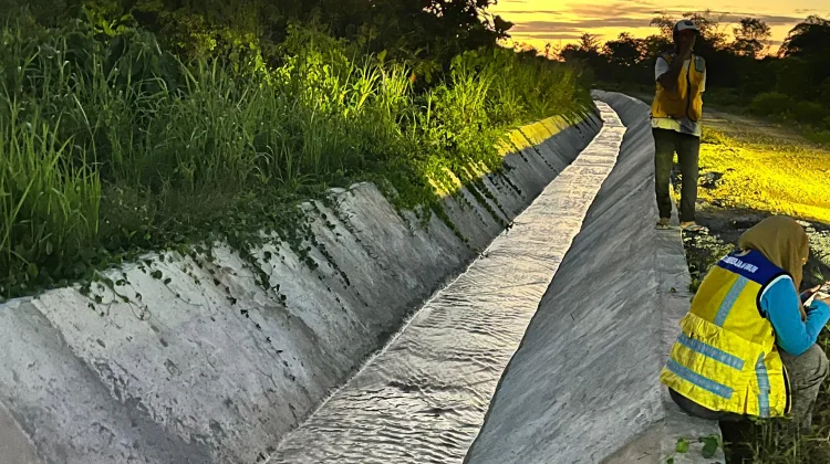 Uji Coba 6,2 Kilometer Irigasi Jembatan Basah Berhasil Teraliri