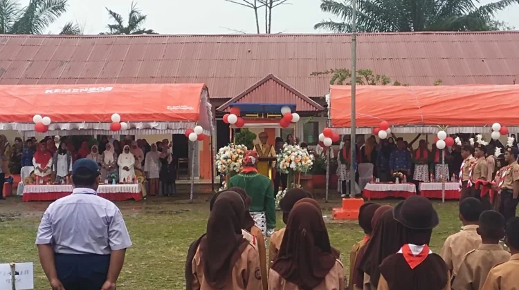Upacara Hardiknas 2026 di SBT Berlangsung Khidmat meski Diguyur Hujan