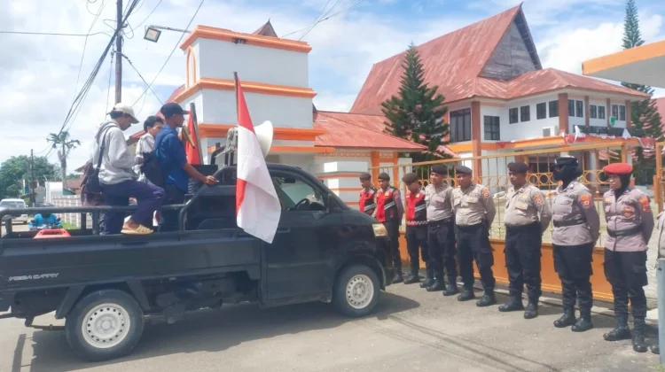 Enam Aktivis LMND SBT Unjuk Rasa lintas PLN, Kantor Bupati, Inspektorat & Kejaksaan