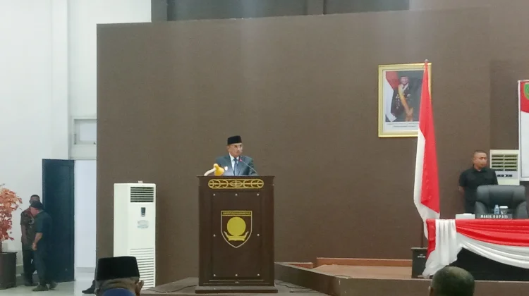 Bahas LKPJ 2025 Secara Cermat, Bupati Fachri Apresiasi DPRD SBT