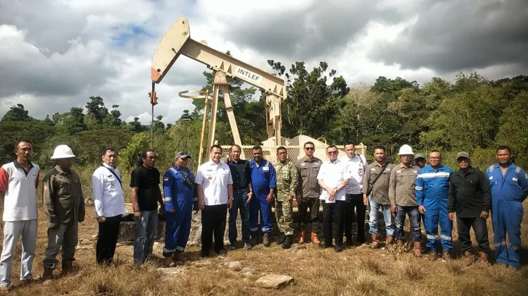 Deputi Geostrategi Dewan Pertahanan Nasional Tinjau Potensi Energi di SBT