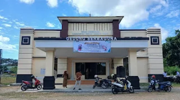 Pemkab SBT Renovasi Gedung Serbaguna