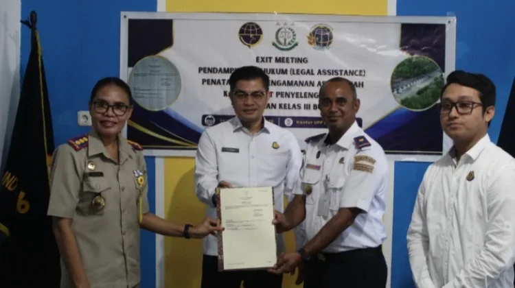 Kejari SBT Ikut Dampingi Pengamanan Aset Tanah UPP Bula, Sertifikat Diserahkan