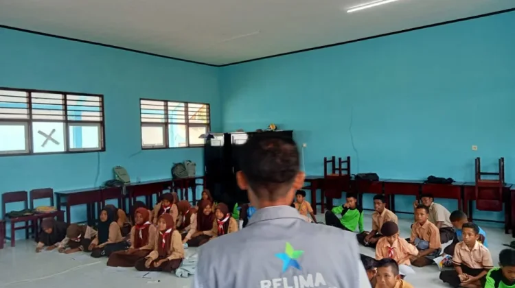Perpusnas SMP 33 SBT dan Pustaka Wanu Perkuat Ekosistem Literasi Siswa