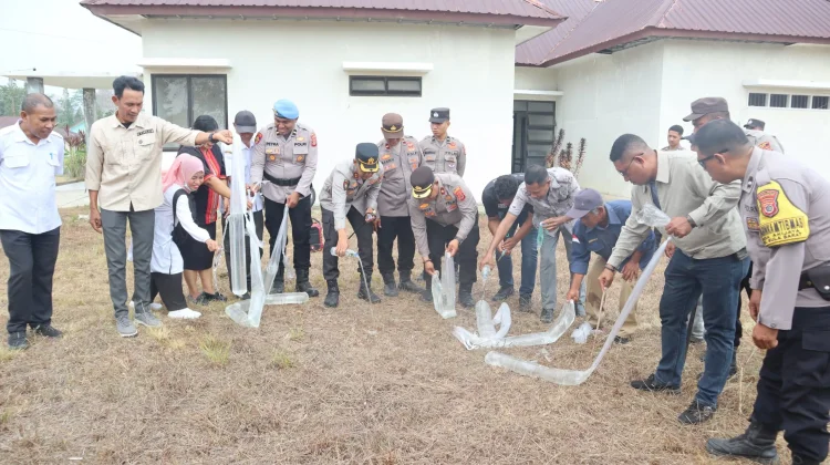 Polres SBT Musnahkan 354 Liter Sopi, Sitaan Personel Polsubsektor Banggoi