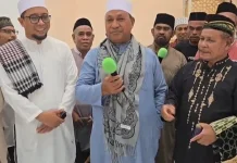 Wagub Vanath Tarawih Perdana di Masjid Darussalam Bula