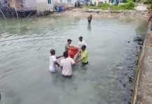 Warga Kilwaru SBT Ditemukan Tewas Hanyut di Laut, Diduga Akibat Epilepsi