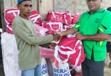Belasan Kepala Keluarga Korban Banjir Teluk Waru SBT Akhirnya Terima Bantuan