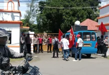Demo di Kantor Bupati, LMND Kembali Desak Plt Kadinkes SBT Dicopot