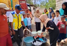 Kekeringan di Bula, BWS Maluku Distribusi Air Bersih ke Warga