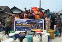 BWS Maluku Distribusi Bantuan Air Bersih Kepada Warga Desa Kufar