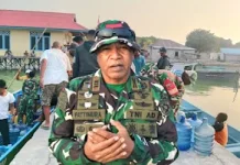 Koramil Geser Salurkan 10 Ribu Liter Air Bersih ke Warga Kefing SBT