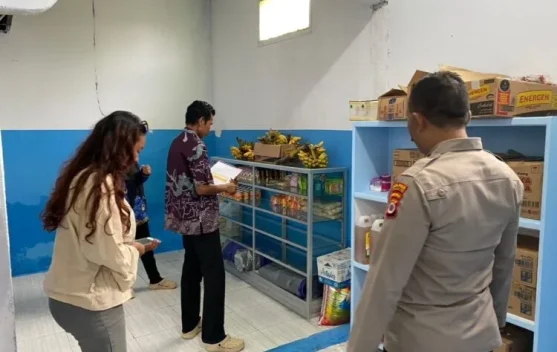 Tim Gabungan Sidak SPPG Geser, Pastikan Bahan Pangan Layak Konsumsi