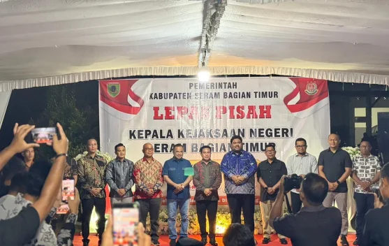 Pindah ke Maros, Pemkab SBT Lepas Pisah Kajari I Ketut Sudiarta