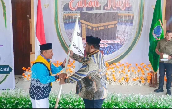 JCH SBT Dilepas ke Tanah Suci, Satu Jamaah Wafat sebelum Berangkat