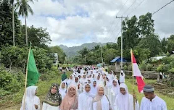 Pawai Ta'aruf Tahun Baru Islam di SBT, Warga Anrusias Berbusana Muslim & Nusantara