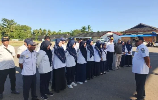 Dishub SBT Tertibkan Parkir Kendaraan di Terminal Bula