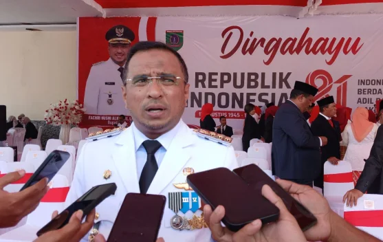 Bupati Fachri Janji Tuntaskan Masalah Listrik SBT di Momen HUT ke-81 RI