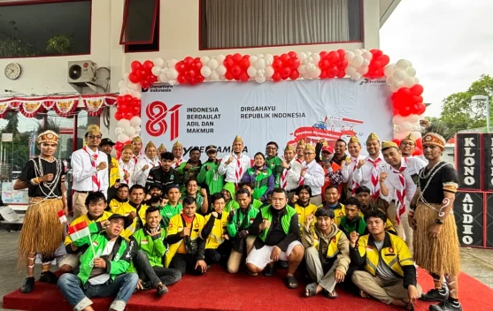 Pertamina Semarakkan HUT ke-81 RI bersama Pelanggan di Papua-Maluku